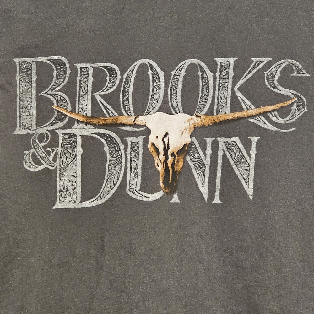 Brooks & Dunn Western Longhorn Skull Graphic Tee - Charcoal Grey - Size Medium - Picture 2 of 3